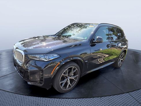 Used 2024 BMW X5 xDrive40i w/ M Sport Package AWD/4WD image 2
