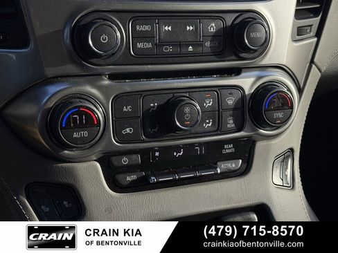 Used 2019 Chevrolet Suburban LT w/ LT Signature Package image 18