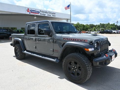 Used 2022 Jeep Gladiator Mojave w/ Cold Weather Group AWD/4WD image 4