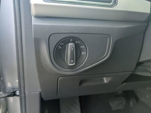 Used 2023 Volkswagen Atlas SE w/ Panoramic Sunroof Package AWD/4WD image 17