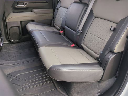 Certified 2025 Chevrolet Silverado 2500 ZR2 image 25