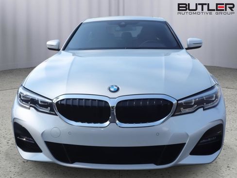 Used 2022 BMW 330i Sedan w/ M Sport Package RWD image 2