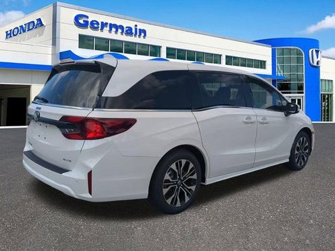 New 2026 Honda Odyssey Elite image 3