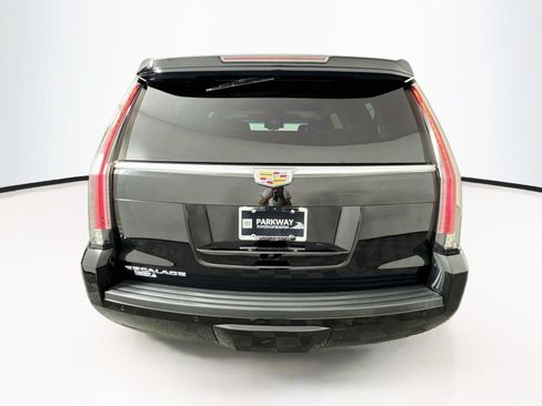 Used 2020 Cadillac Escalade Premium Luxury AWD/4WD image 23