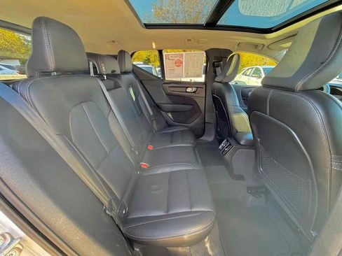 Used 2024 Volvo XC40 B5 Plus w/ Climate Package image 19