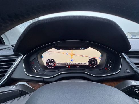 Used 2018 Audi Q5 2.0T Premium Plus w/ Premium Plus Package AWD/4WD image 24