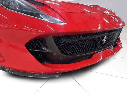Used 2019 Ferrari 812 Superfast RWD image 16