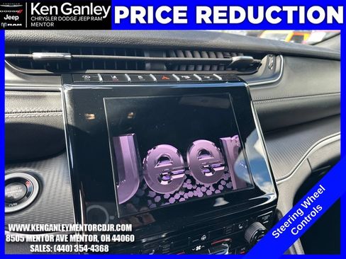 Used 2025 Jeep Grand Cherokee L Laredo AWD/4WD image 18