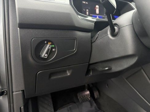 Used 2022 Volkswagen Tiguan SE AWD/4WD image 14