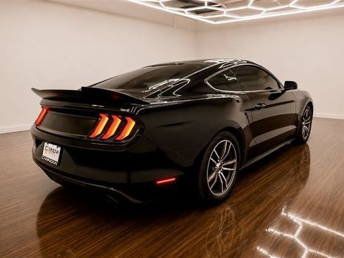 Used 2017 Ford Mustang Coupe RWD image 7