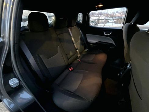 Used 2023 Jeep Compass Sport image 24