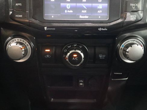 Used 2015 Toyota 4Runner Trail AWD/4WD image 20
