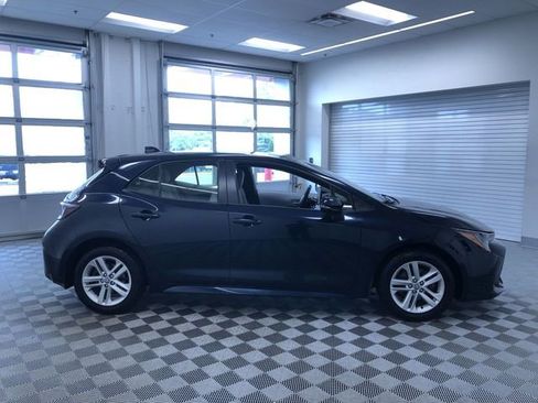 Used 2022 Toyota Corolla SE w/ SE Preferred Package FWD image 34
