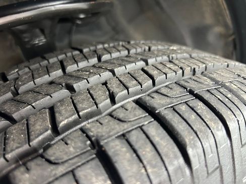 Used 2017 Toyota RAV4 XLE image 11