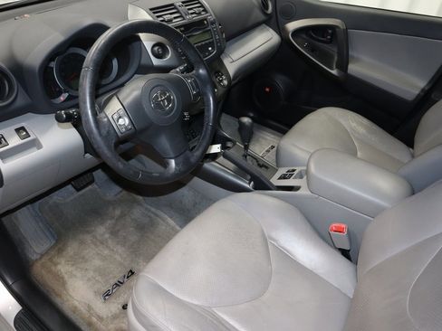 Used 2011 Toyota RAV4 Limited image 23
