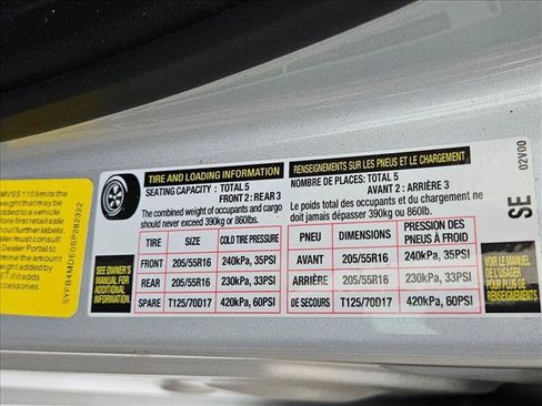 Used 2025 Toyota Corolla LE FWD image 16