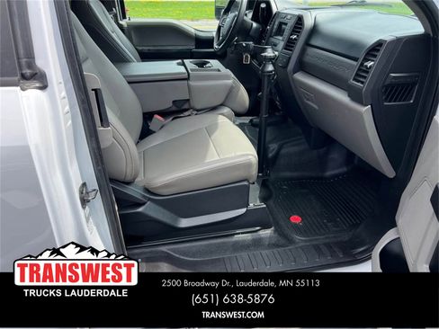 Used 2018 Ford F550 4x4 SuperCab Super Duty image 4