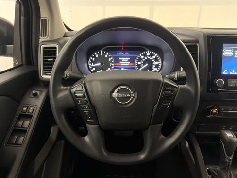 Used 2022 Nissan Frontier SV RWD image 17