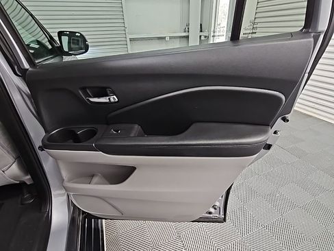 Used 2021 Honda Pilot EX image 38