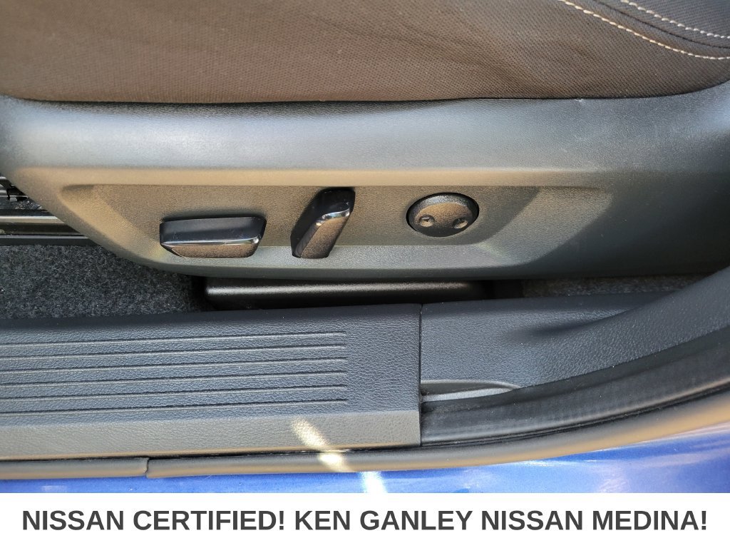 Certified 2023 Nissan Rogue SV AWD/4WD image 35