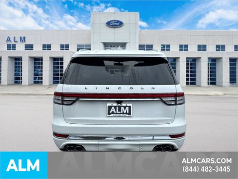 Used 2023 Lincoln Aviator Black Label w/ Class IV Trailer Tow Package image 7