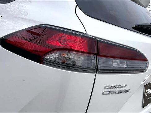 Used 2026 Toyota Corolla Cross LE w/ Moonroof Package image 29