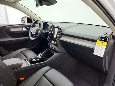 New 2026 Volvo XC40 B5 Plus w/ Climate Package AWD/4WD image 13