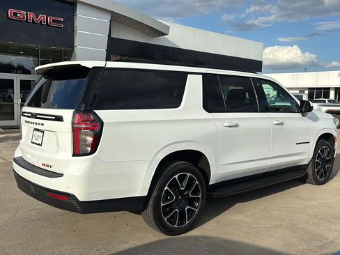 Certified 2024 Chevrolet Suburban RST image 7