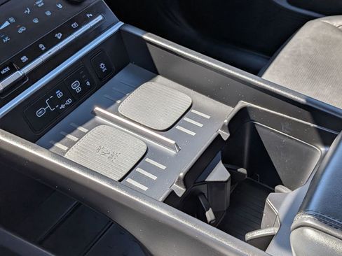 Used 2025 Hyundai Santa Fe Limited image 21