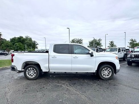 Used 2022 Chevrolet Silverado 1500 LT AWD/4WD image 15
