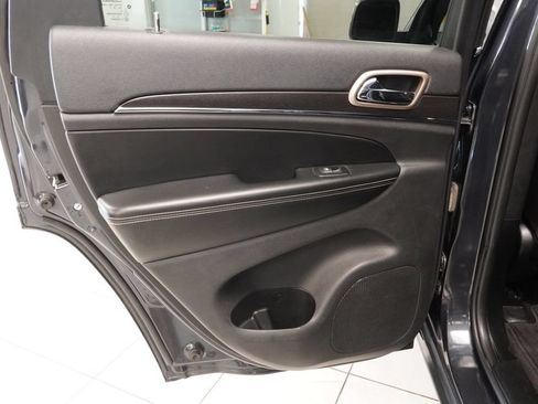 Used 2016 Jeep Grand Cherokee Limited AWD/4WD image 27