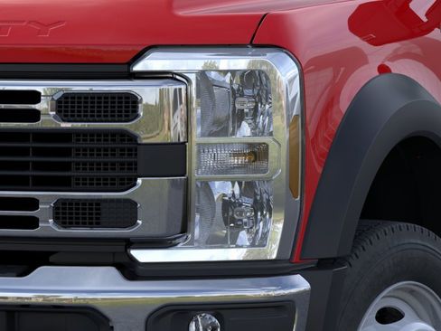 New 2026 Ford F450 XLT image 40