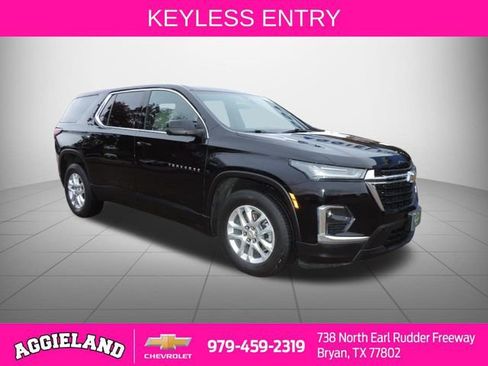Certified 2022 Chevrolet Traverse LS image 1