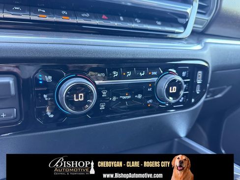 Used 2023 Chevrolet Silverado 1500 High Country w/ Z71 Off-Road Package AWD/4WD image 26