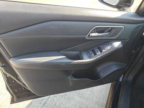 Certified 2025 Nissan Rogue Platinum w/ Platinum Premium Package image 18