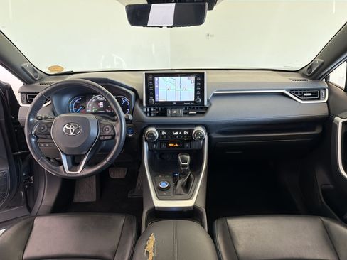 Used 2020 Toyota RAV4 XSE w/ XSE Grade Weather Package AWD/4WD image 16