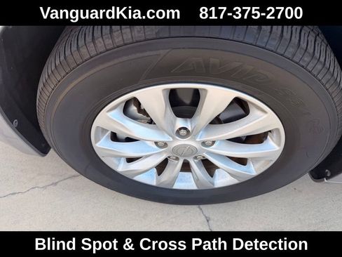 Used 2019 Chrysler Pacifica Touring-L FWD image 8