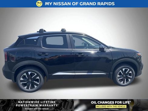 New 2026 Nissan Kicks SV w/ Cold Weather Package AWD/4WD image 7