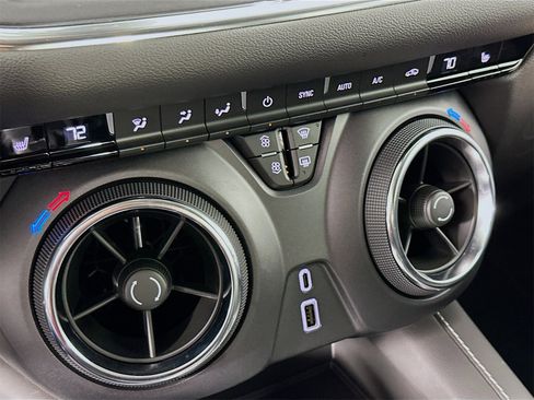 New 2025 Chevrolet Blazer LT w/ Midnight/Sport Edition image 16