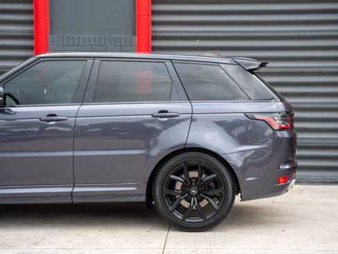 Used 2022 Land Rover Range Rover Sport SVR image 8