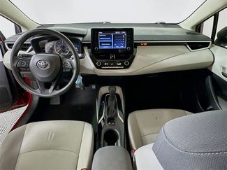 Used 2022 Toyota Corolla LE video 3