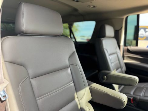 Used 2019 GMC Yukon XL Denali w/ Denali Ultimate Package image 36