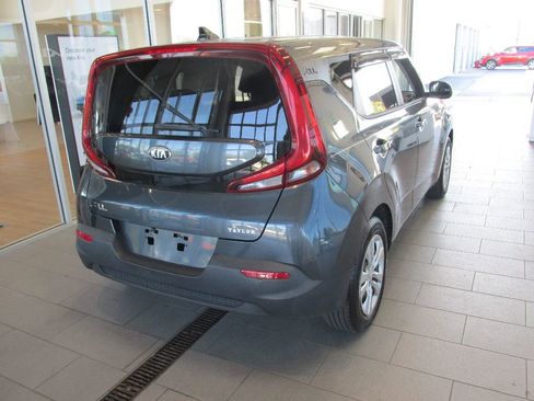 Used 2020 Kia Soul LX image 7
