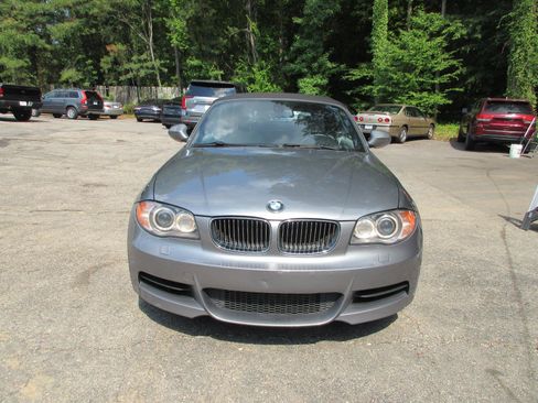 Used 2010 BMW 135i Convertible RWD image 2