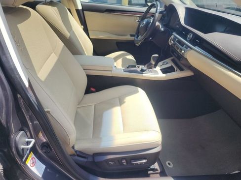 Used 2017 Lexus ES 350 w/ Premium Package FWD image 7