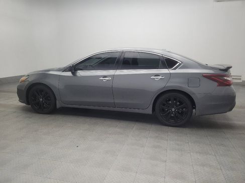 Used 2018 Nissan Altima 2.5 SR w/ SR Midnight Edition FWD image 3