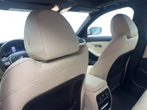 Used 2023 BMW 330i Sedan w/ Driving Assistance Package image 35