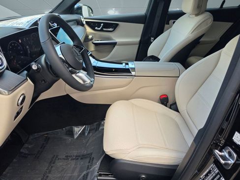 New 2026 Mercedes-Benz GLC 300 4MATIC image 3