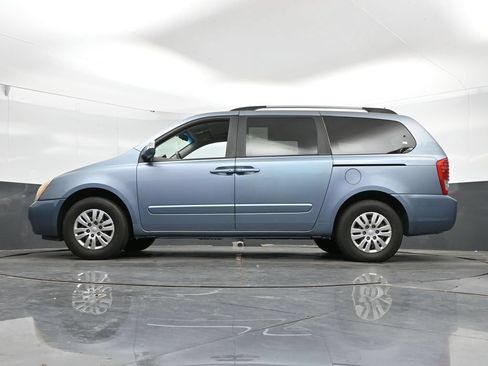 Used 2012 Kia Sedona LX FWD image 40