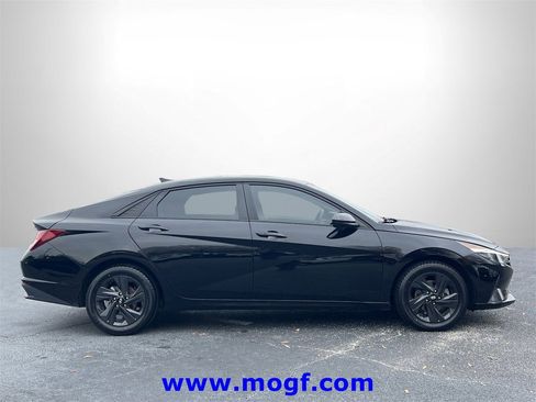 Used 2023 Hyundai Elantra SEL w/ Cargo Package image 24